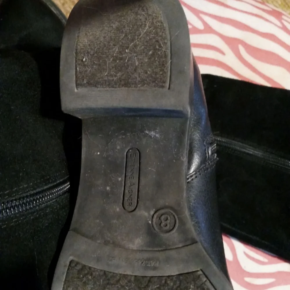 Boots - Picture 4 of 6